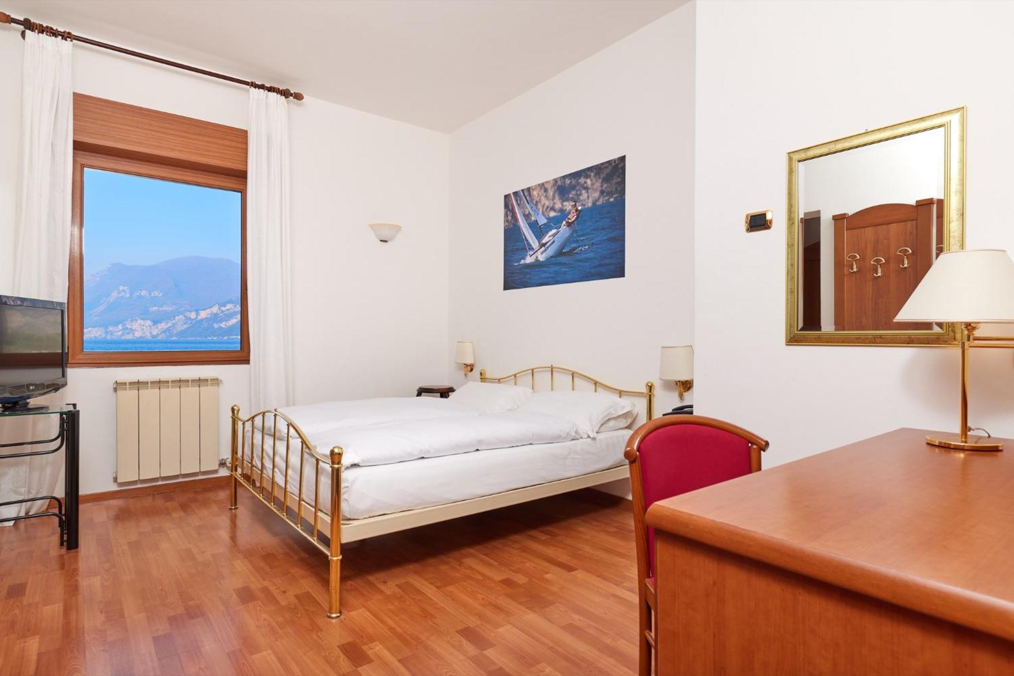 Rosa 3* Malcesine